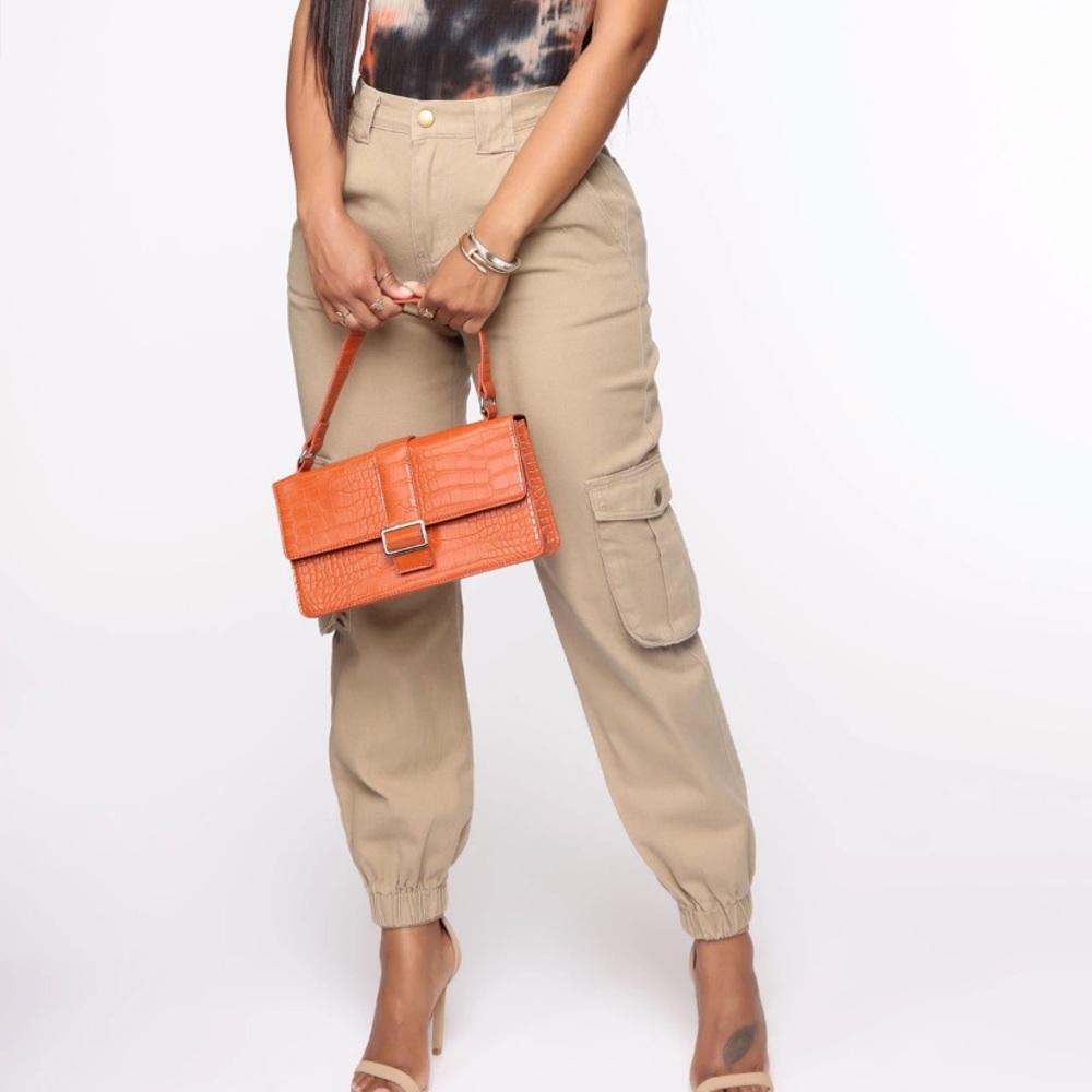 Run the world cargo pant khaki